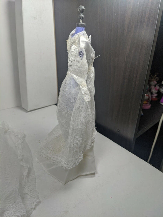 Vintage Barbie clone wedding dress and veil