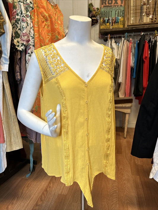Lane Bryant Top Womens 18 Yellow Crinkle Crochet Button Front Sleeveless Tie
