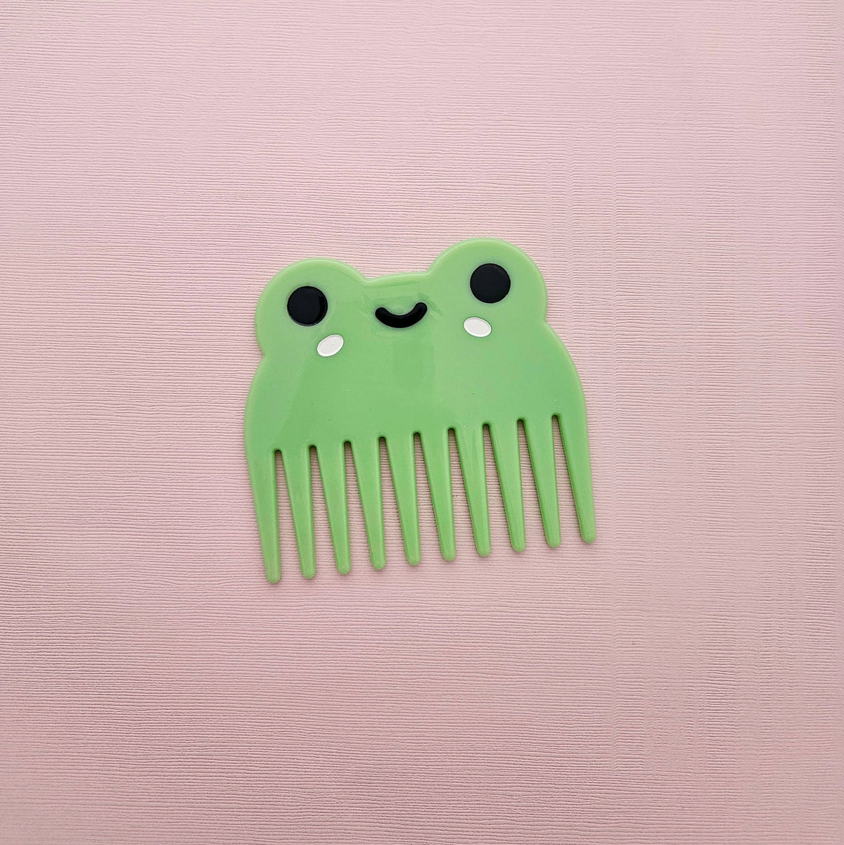Froggy wide-tooth comb