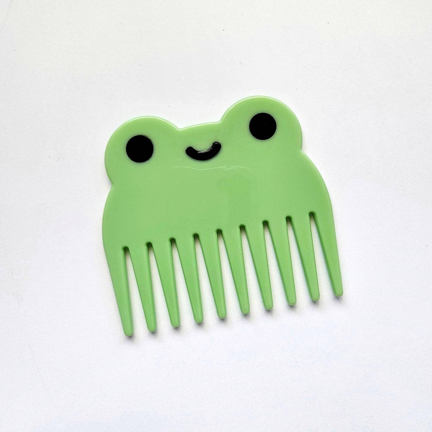 Froggy wide-tooth comb