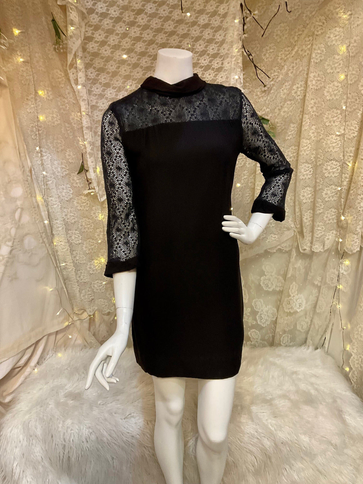 1960’s Spiderweb Crotched Lace Mini Dress small medium - House of Dow