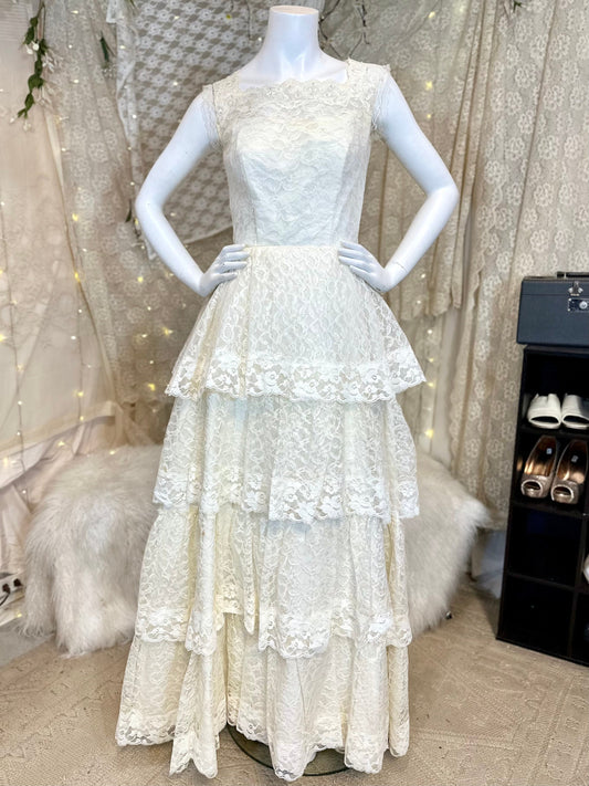 Vivinne Tiered Vintage Wedding Dress