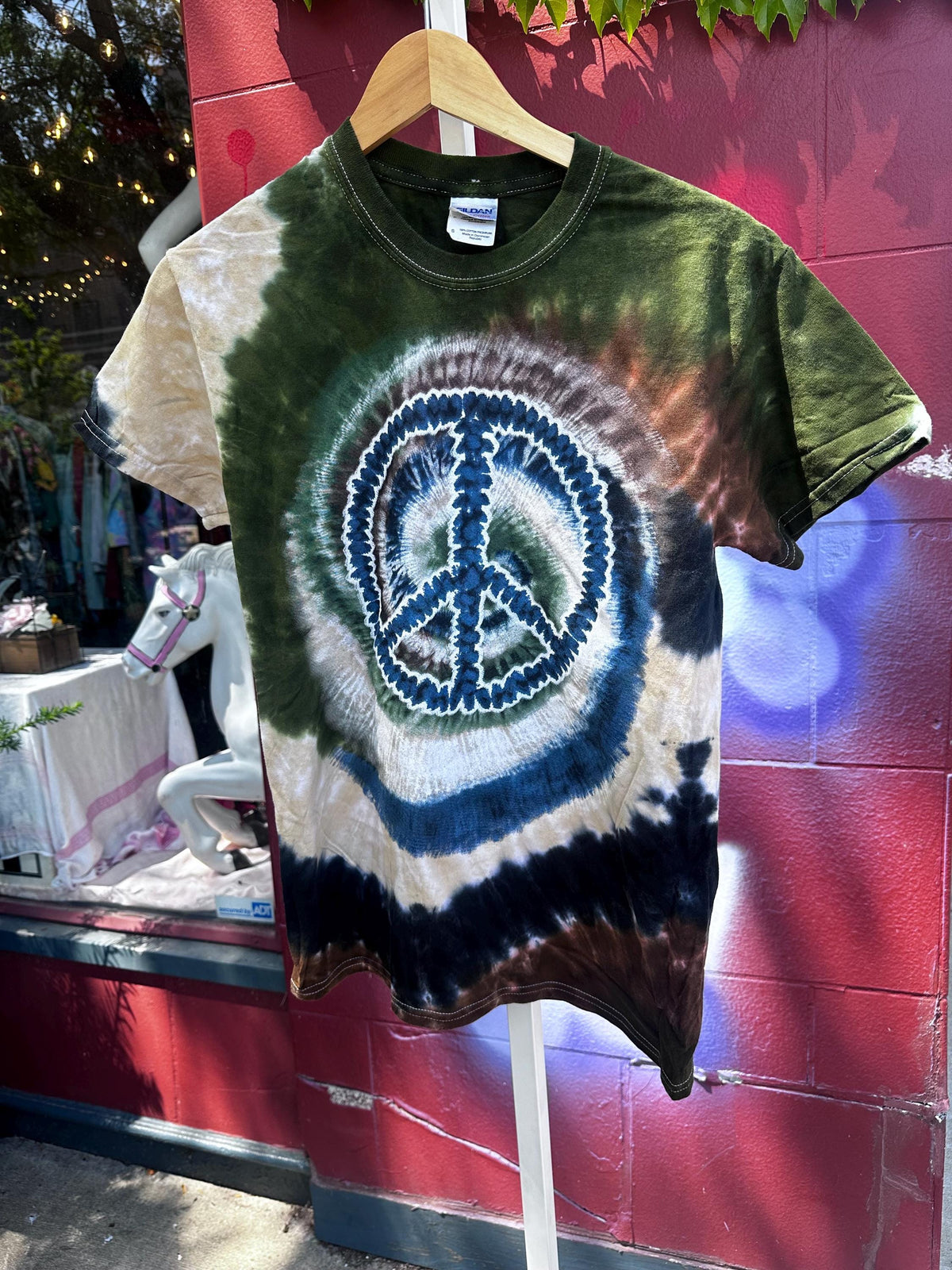 90’s Novelty Peace Tie Dye Heat Transfer shirt - House of Dow