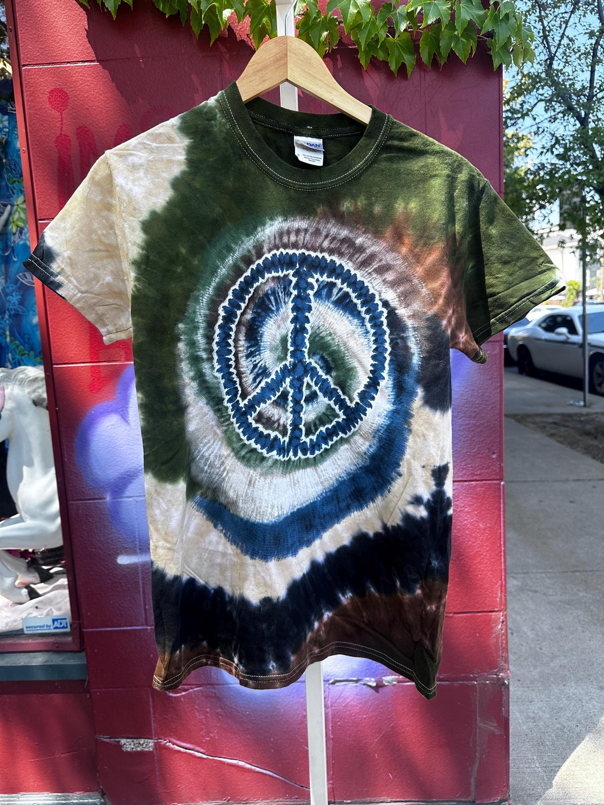 90’s Novelty Peace Tie Dye Heat Transfer shirt - House of Dow