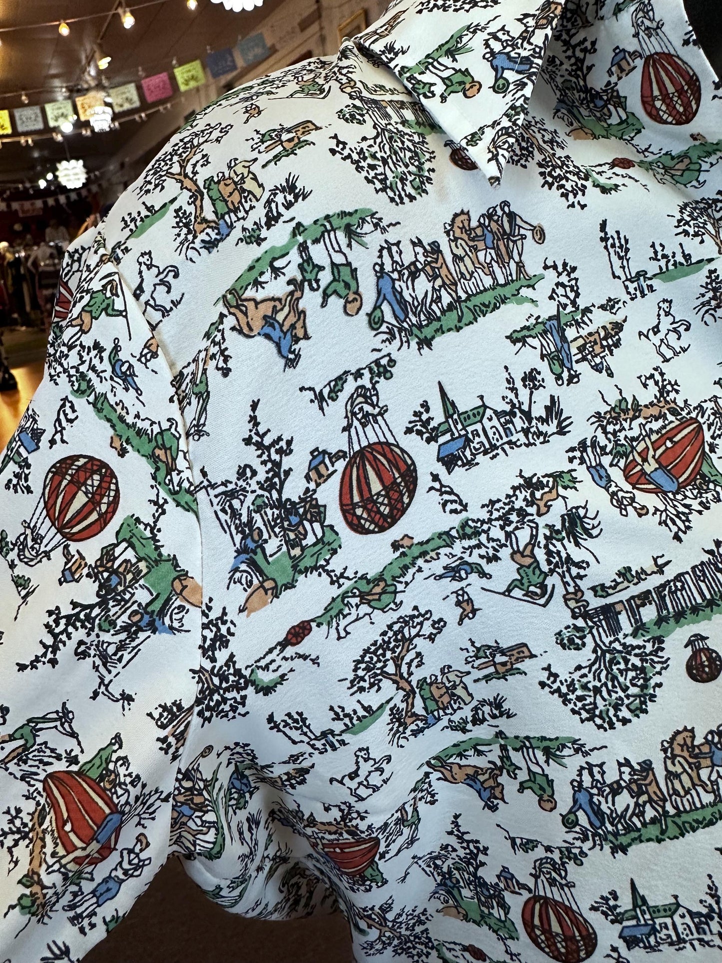 1970's Hot Air Balloon Print Pointed Collar Poleyster Buttondown