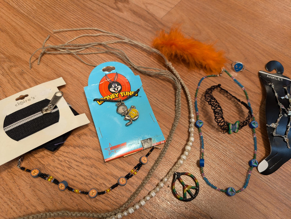 90s Y2K deadstock jewelry accessories grab bag mystery gift box lot - House of Dow