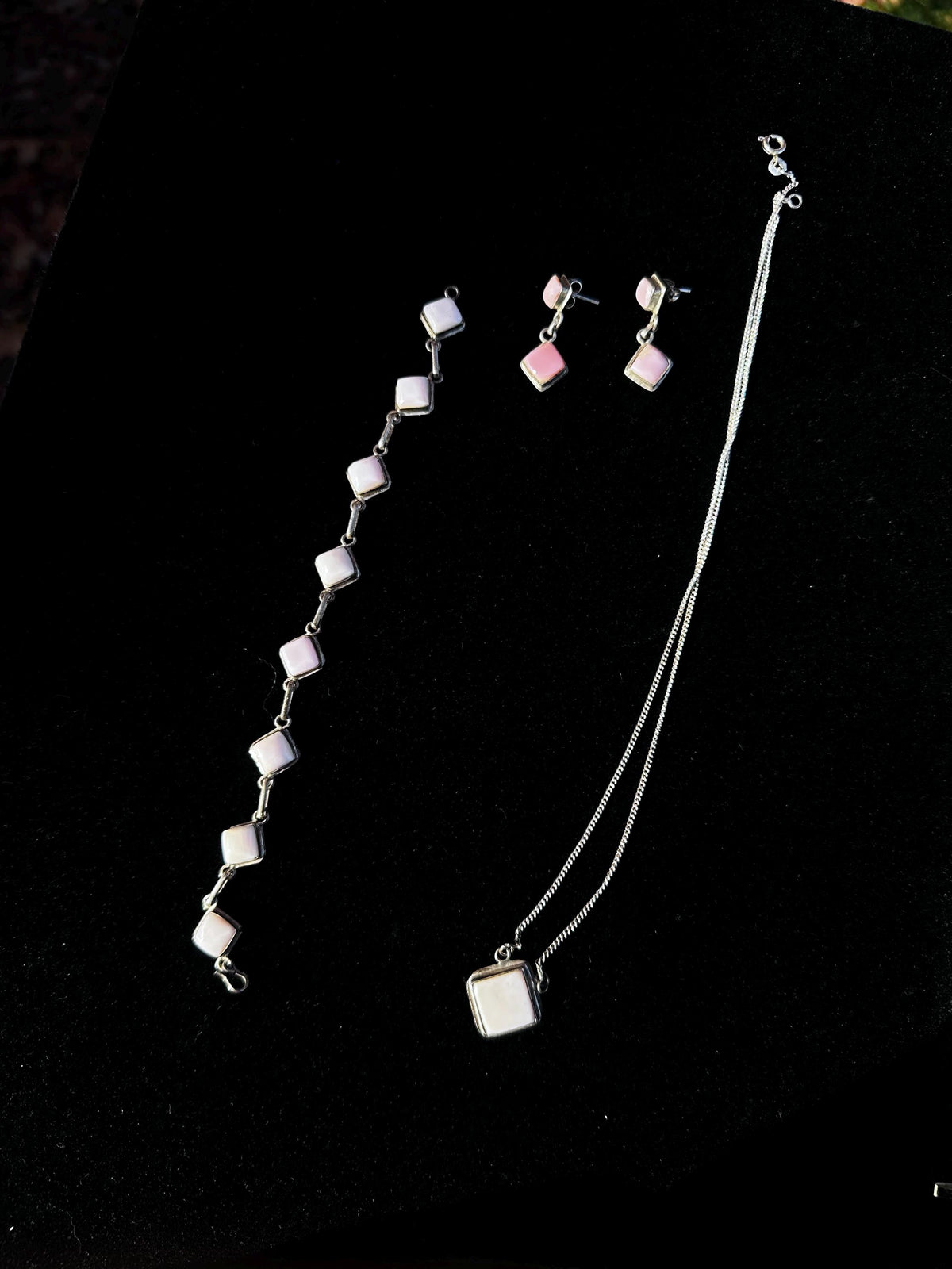 3 Piece Vintage Sterling Silver Pink Conch Shell Set Navajo Style - House of Dow