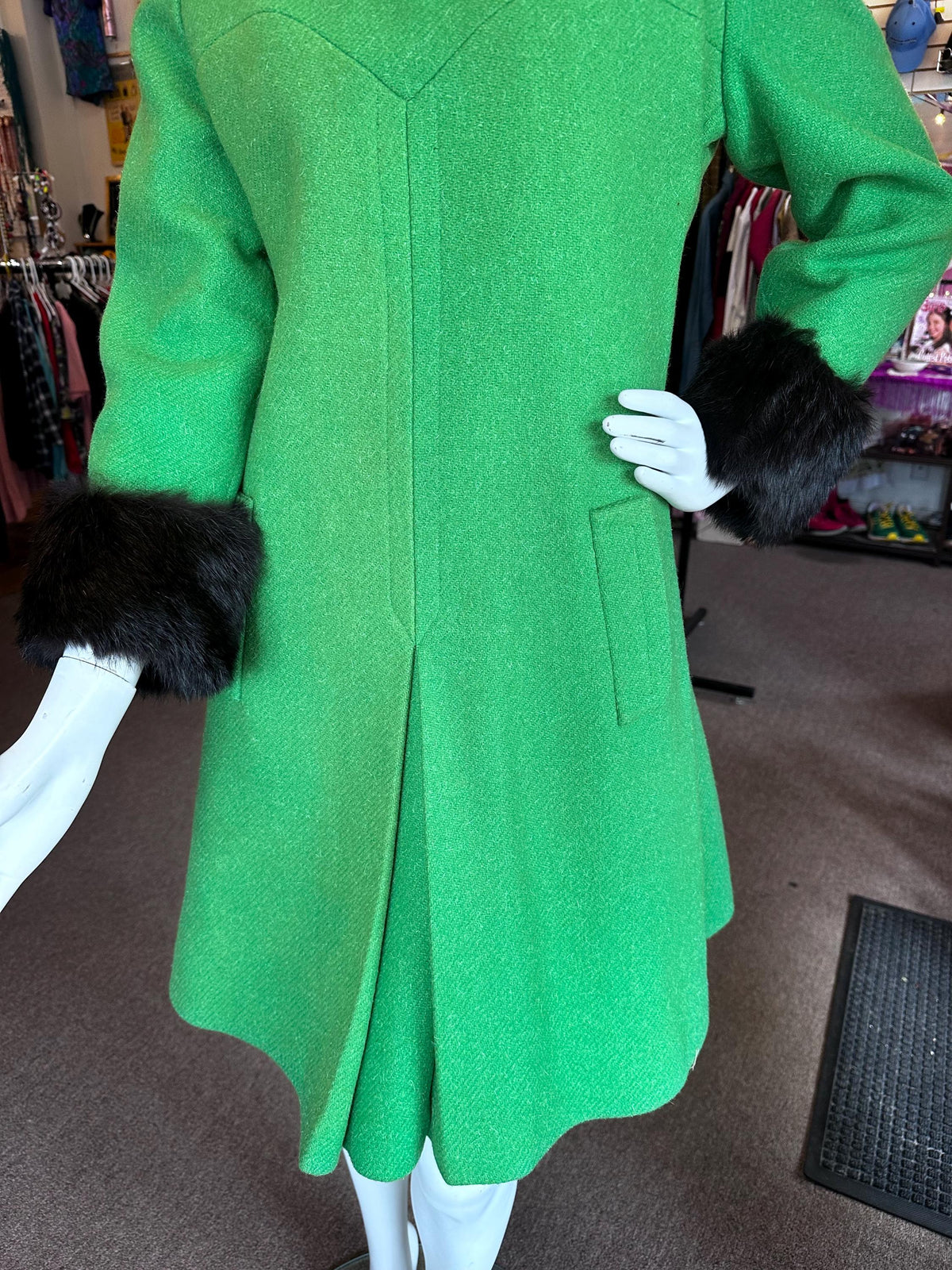 1960's VINTAGE Mod Kelly Green Wool and Fur Coat Size Small/XS