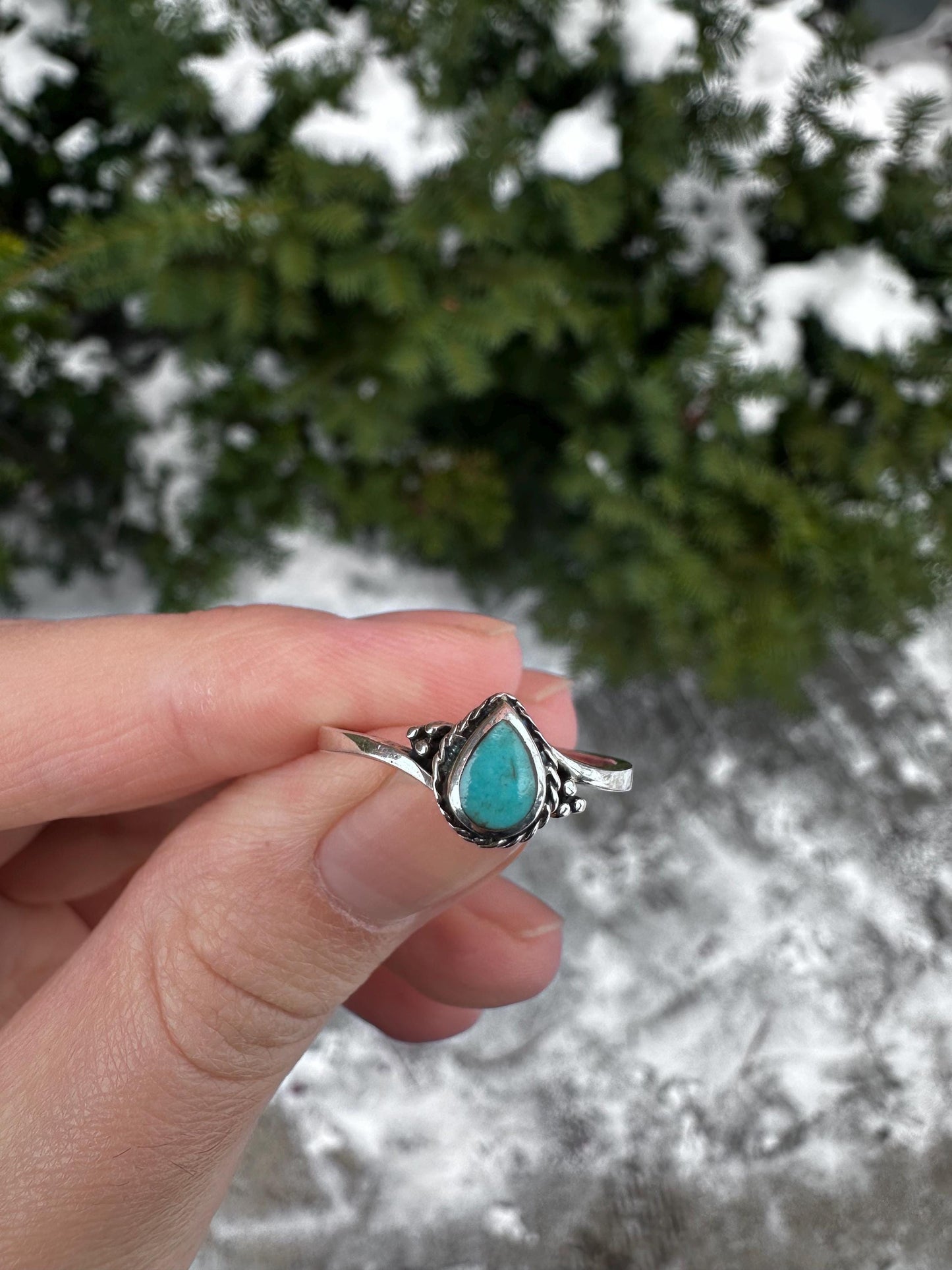 Vintage Sterling Silver Tear Drop Dainty Western Turquoise Navajo Ring Size 7.5