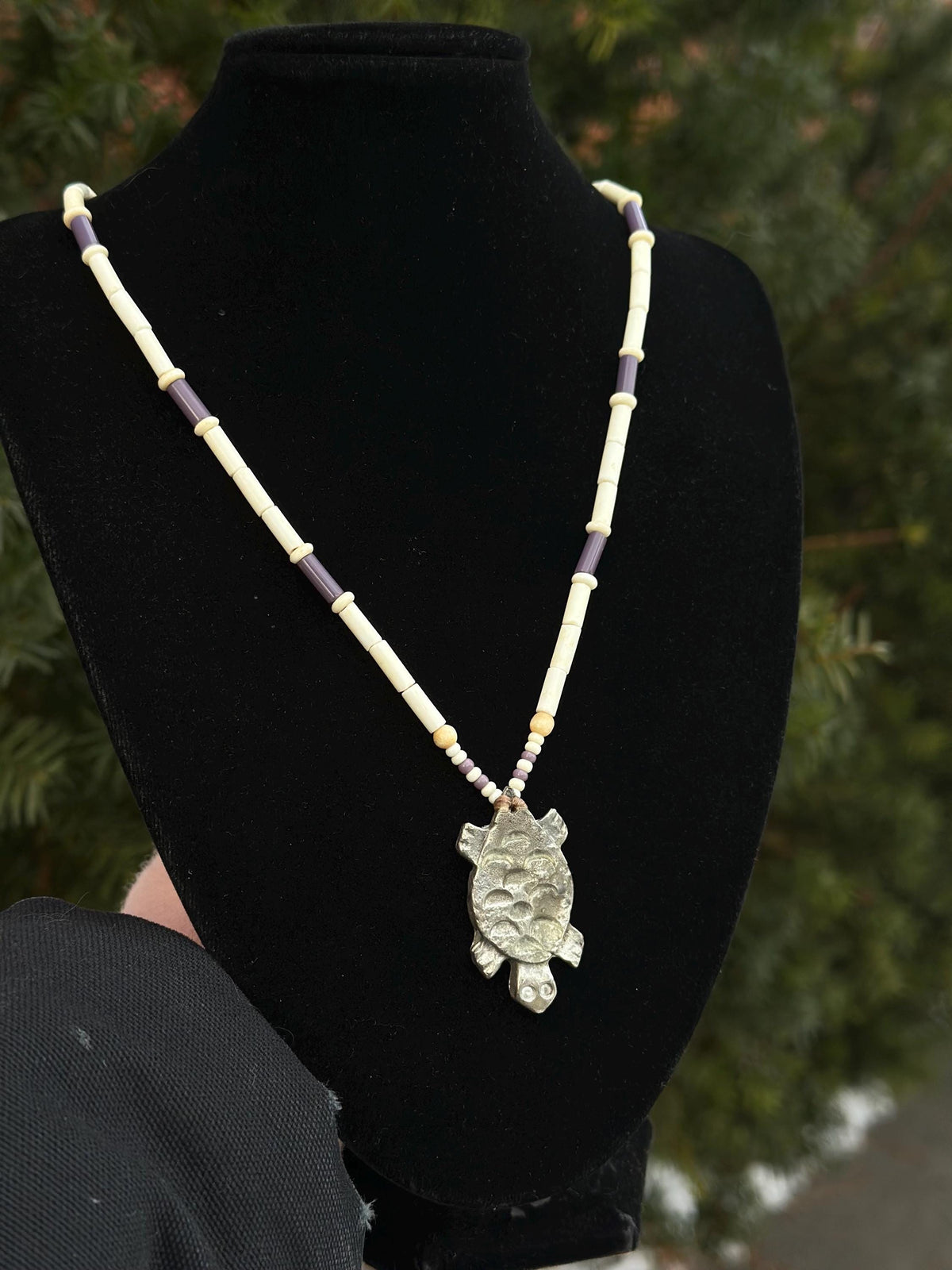 Vintage Native American Wampum Purple and White Shell Beaded necklace with Silver Turtle Pendant