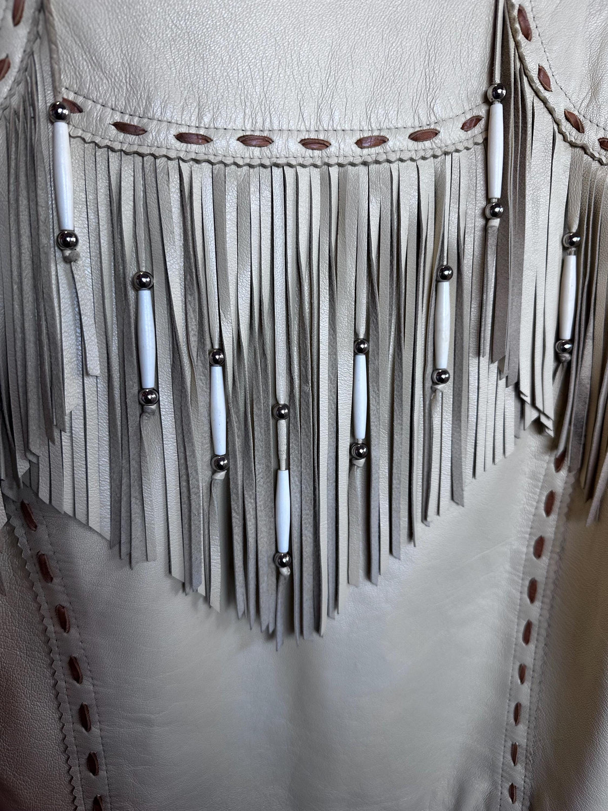 1990s Patricia Wolf Fringe Leather Blonde White Jacket Size Small