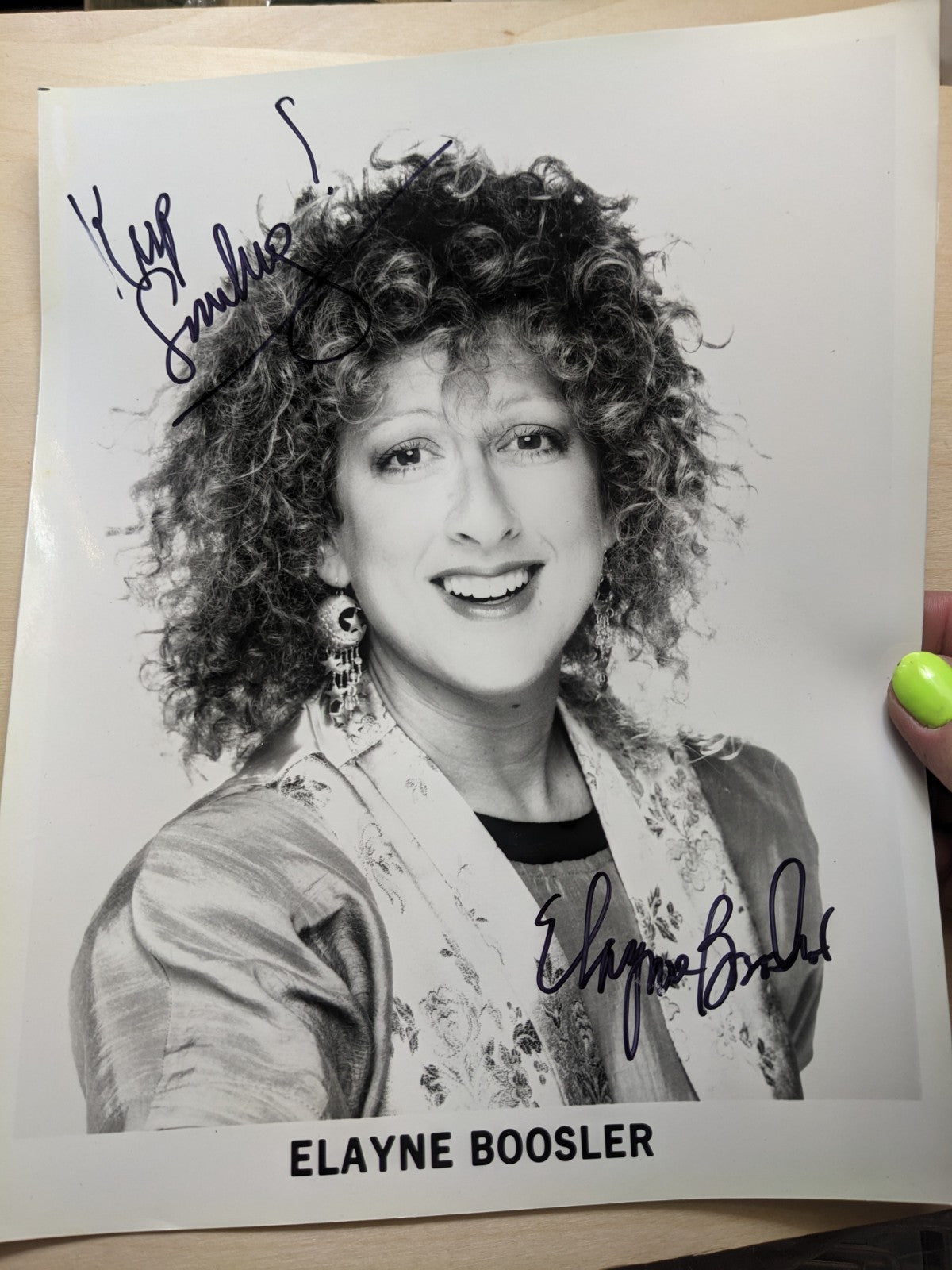 ELAYNE BOOSLER COMEDIAN SIGNED AUTOGRAPHED 8X10 PHOTO