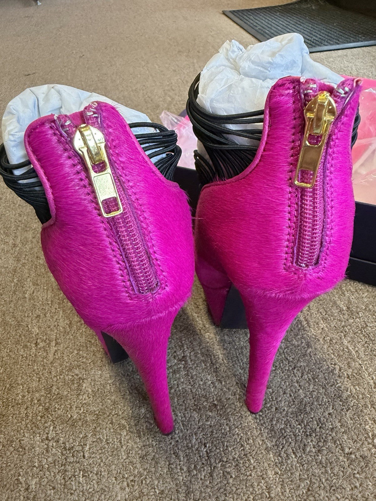 London Trash Womens Ceres Platform Heels Stiletto Pink Pony Hair Size 7.5