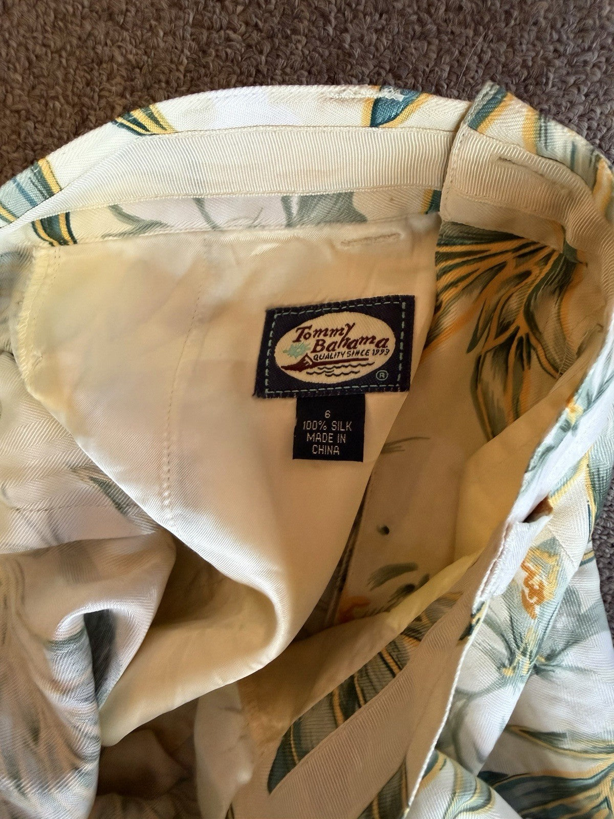 Tommy Bahama Shorts Womens 6 Chalk Yellow Green Silk Atlantis Delight Floral New