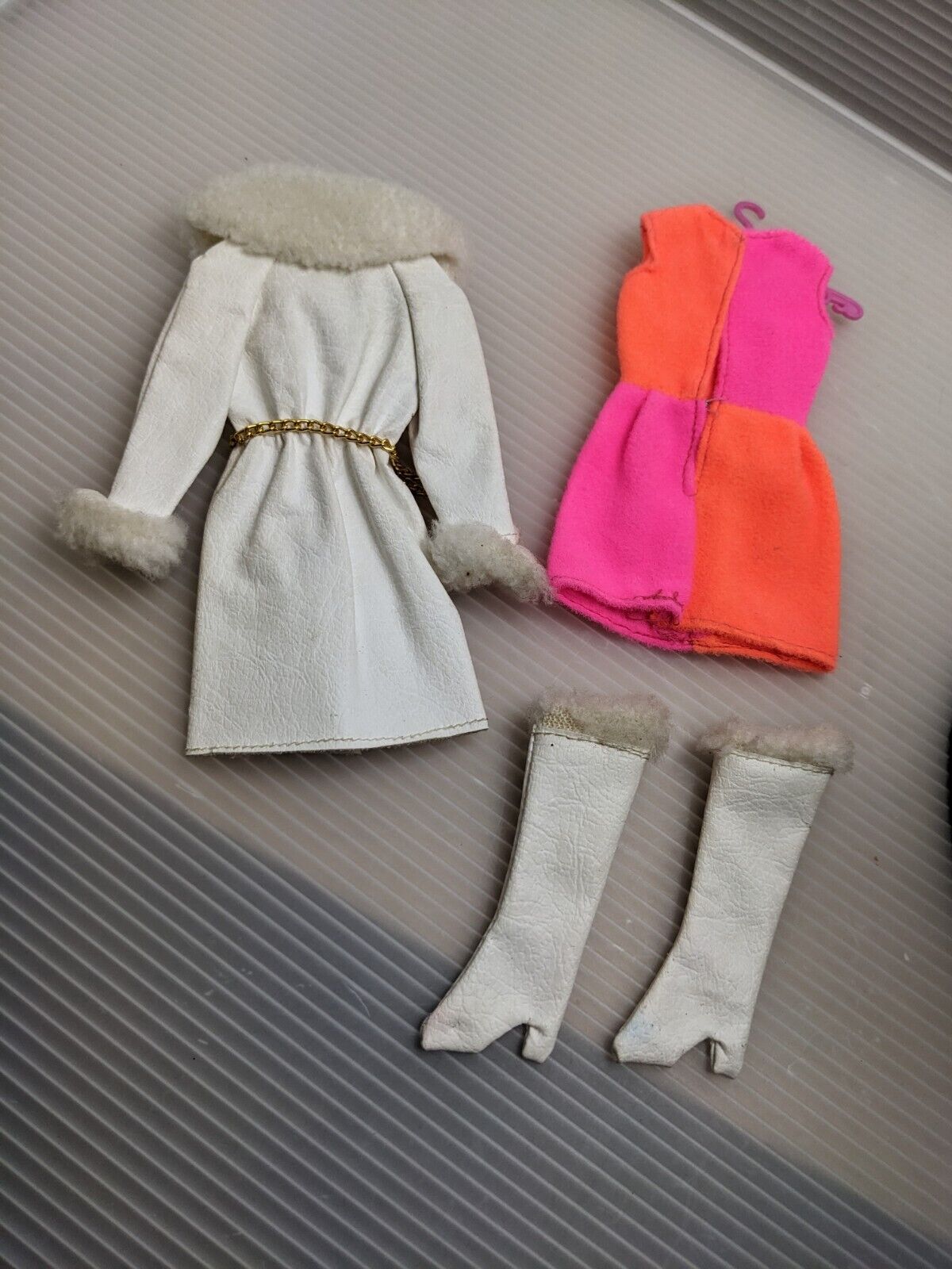 BARBIE OUTFIT  1491  RED, WHITE, 'N WARM" 1969-70 Missing Hat 