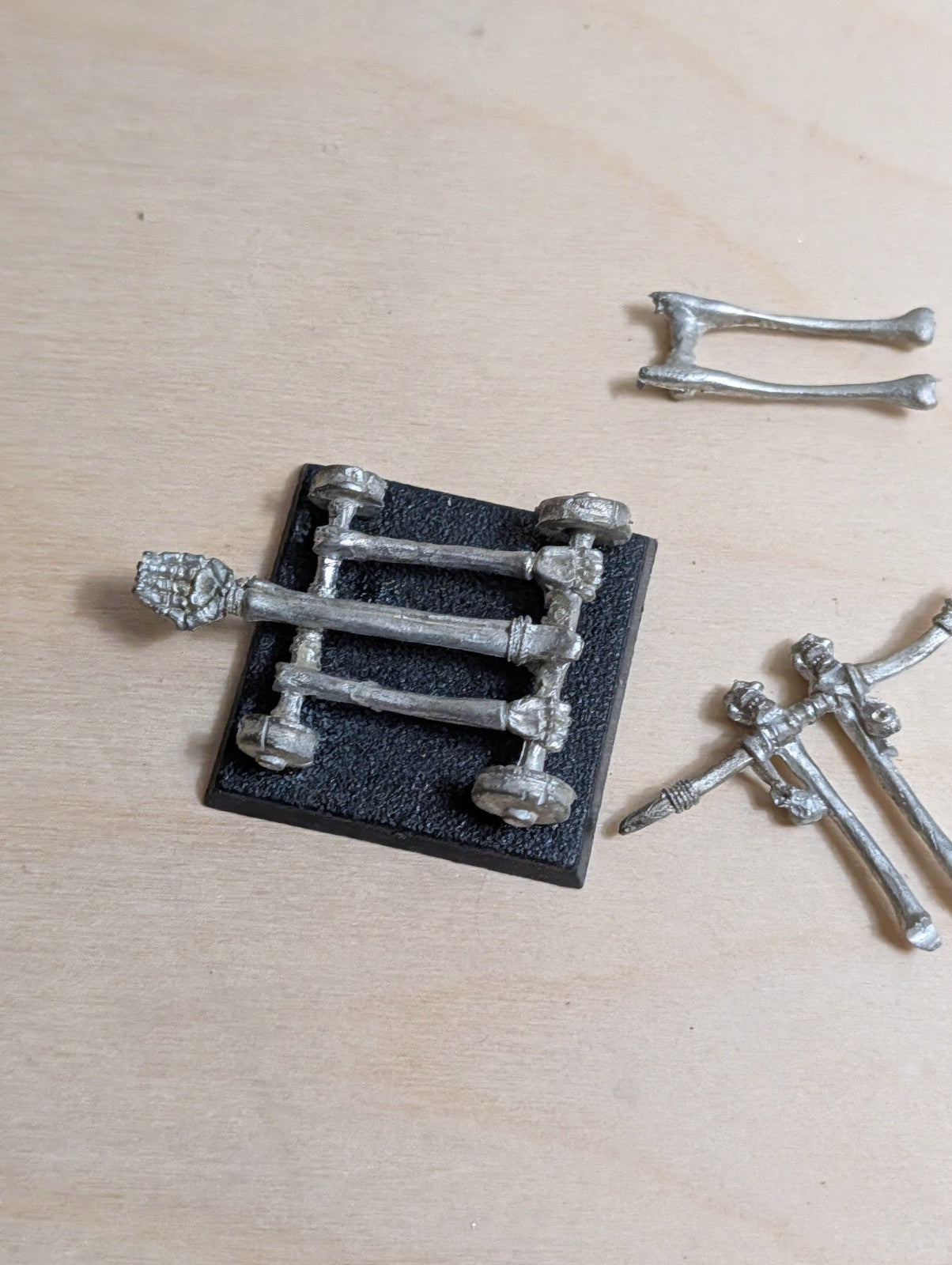 Undead Skeleton Catapult Skull Chukka Chucker Warhammer Fantasy (Needs Glued) 