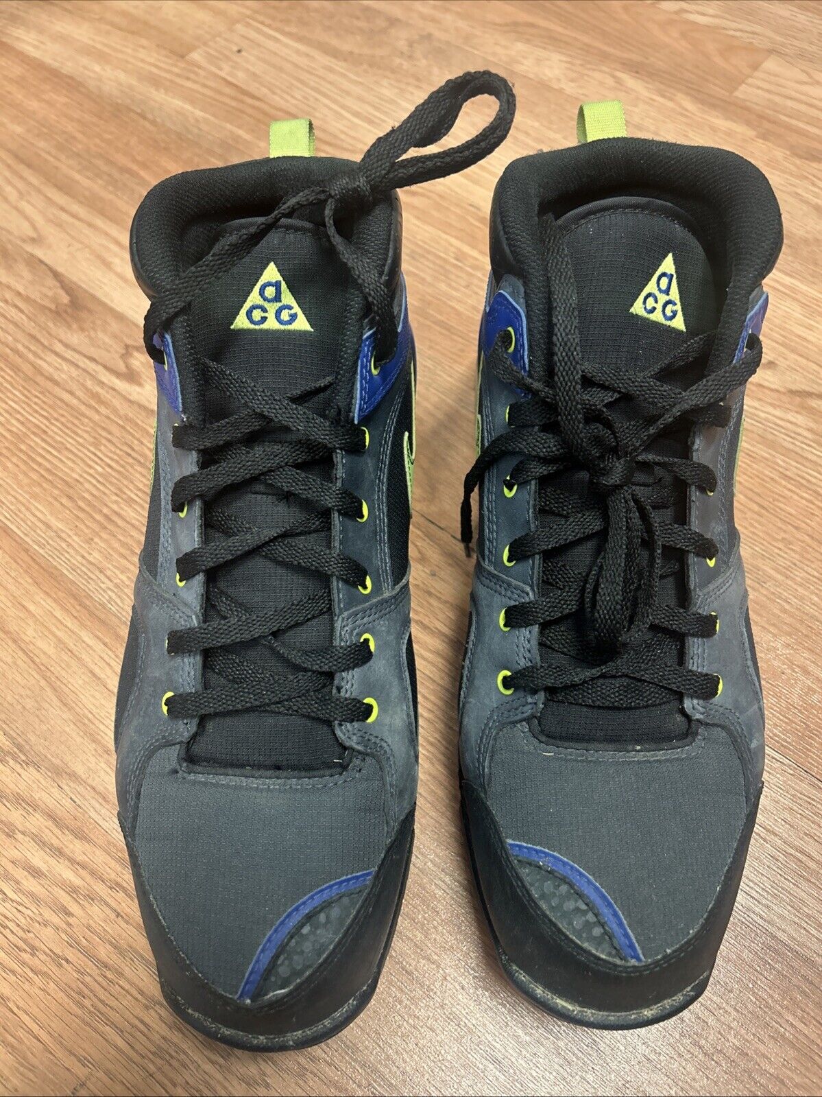 Nike ACG Mens High Size 13 Black Grey Neon EUC rare 