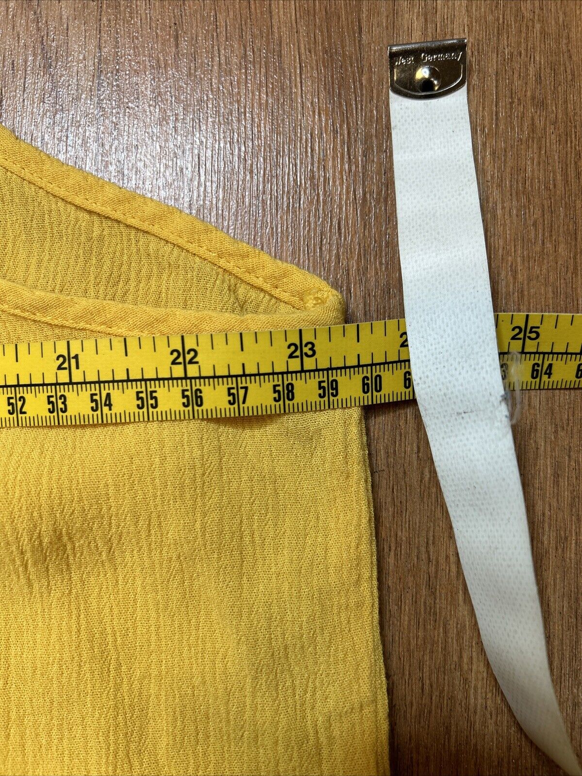 Lane Bryant Top Womens 18 Yellow Crinkle Crochet Button Front Sleeveless Tie 