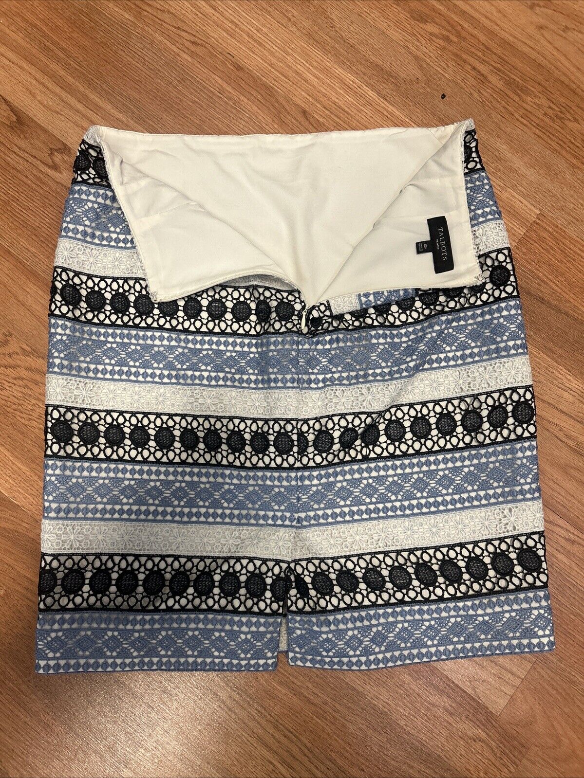Talbots Knee Length Pencil Skirt Women's Size 10P Blue White Lace 