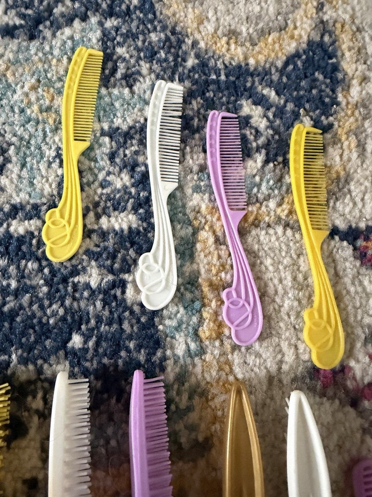 VTG She-Ra Princess of Power Replacement Or Barbie BRUSH COMB Lot Multiple Color