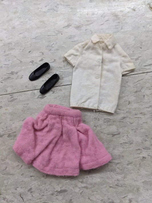 Vintage Barbie: SKIPPER #1907 School Days Outfit 