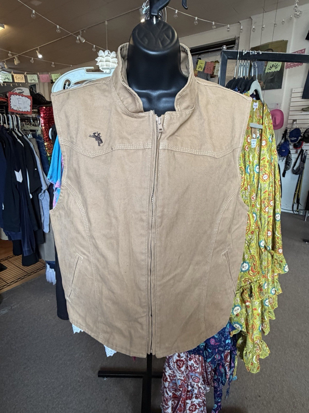Wyoming Traders Vest Mens XL Tan Canvas Button Tan Khaki Western Rancher Rodeo