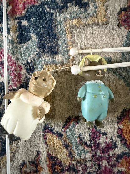 WORKING Vintage 1978 Peter Rabbit Beatrix Potter Crib Mobile Musical Nursery