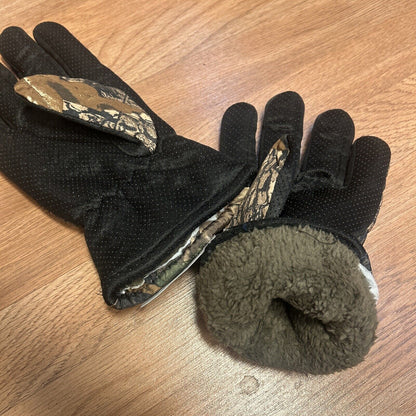 NWT Wood Forest Men's Camo insulated Gloves One Size Free Shipping