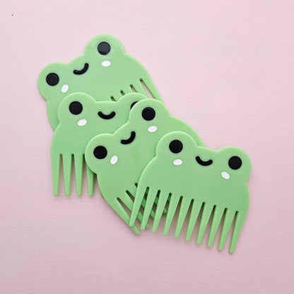 Froggy wide-tooth comb