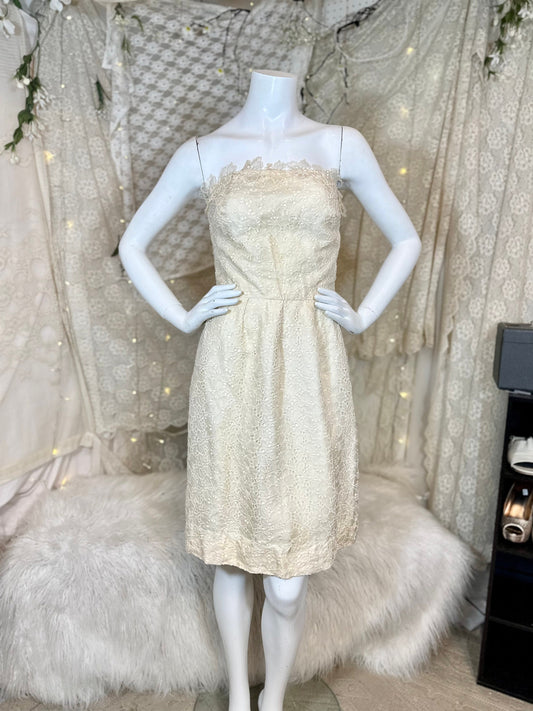Brittney Vintage Sleeveless Short Ivory Floral Wedding Dress XS Sale Elopement Summer Wedding Sale