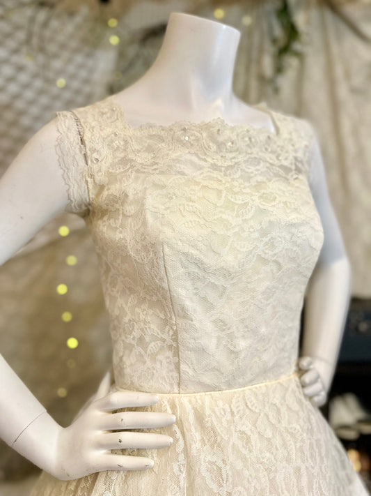 Vivinne Tiered Vintage Wedding Dress