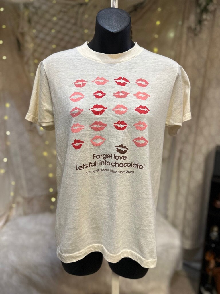 VTG 70s /80's Toledo Crosby Gardens "Forget Love, Let's Fall into Chocolate." Small to medium fit