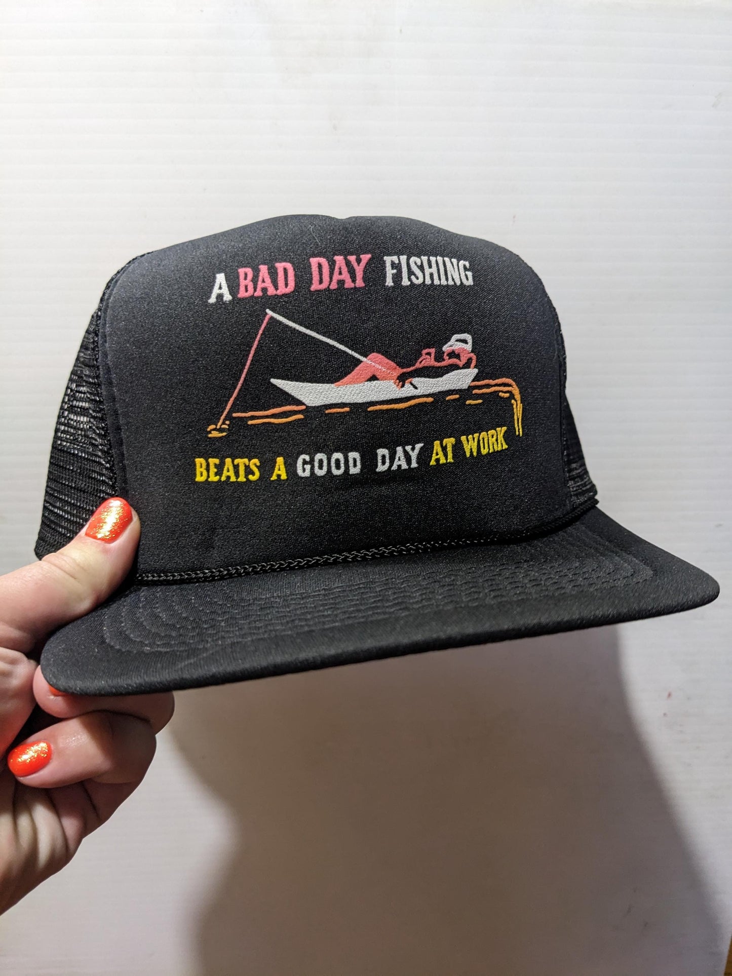 Deadstock Vintage Fishing Trucker cap hat Funny Novelty A Bad Day Fishing Beats A Bad Day Working