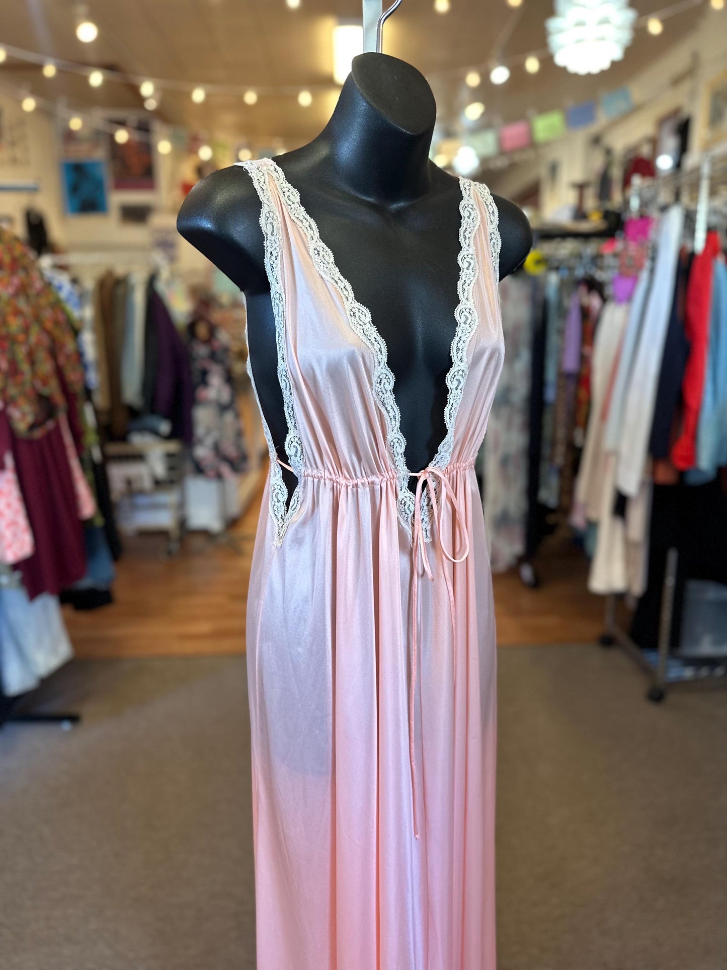 1960's/70's Mistee Maxi Nylon Peach Nightgown