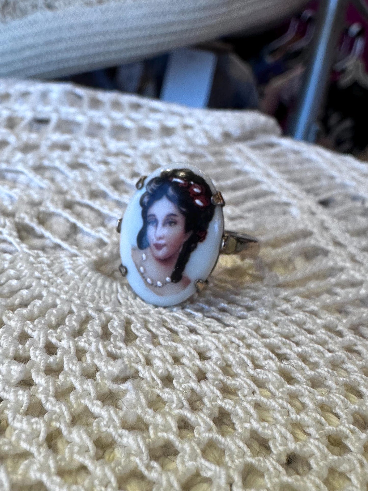 Vintage Hand Painted Limoges Cameo Porcelain Gold Filled. Stamped Gold Filled Ring