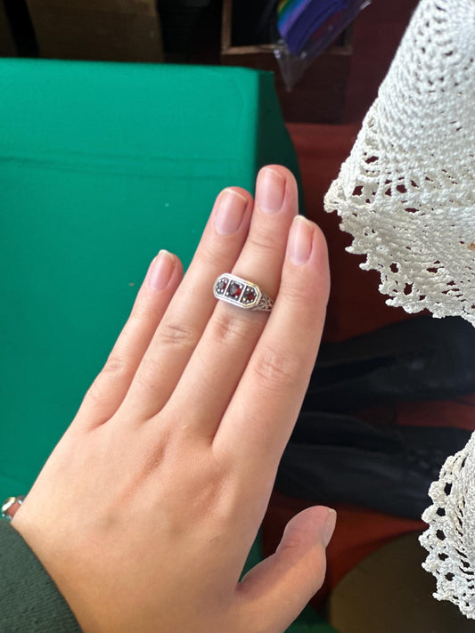 Sterling Silver Art Deco Inspired Garnet Filigree Ring Size 6.