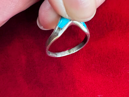Vintage Zuni Navajo V Inlay Turquoise Ring Unmarked