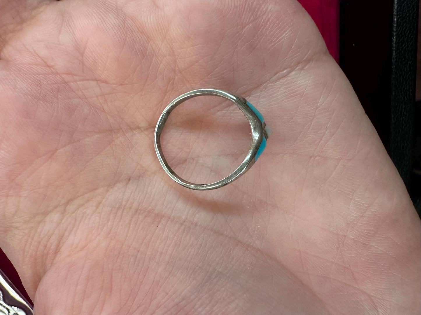 Vintage Zuni Navajo V Inlay Turquoise Ring Unmarked