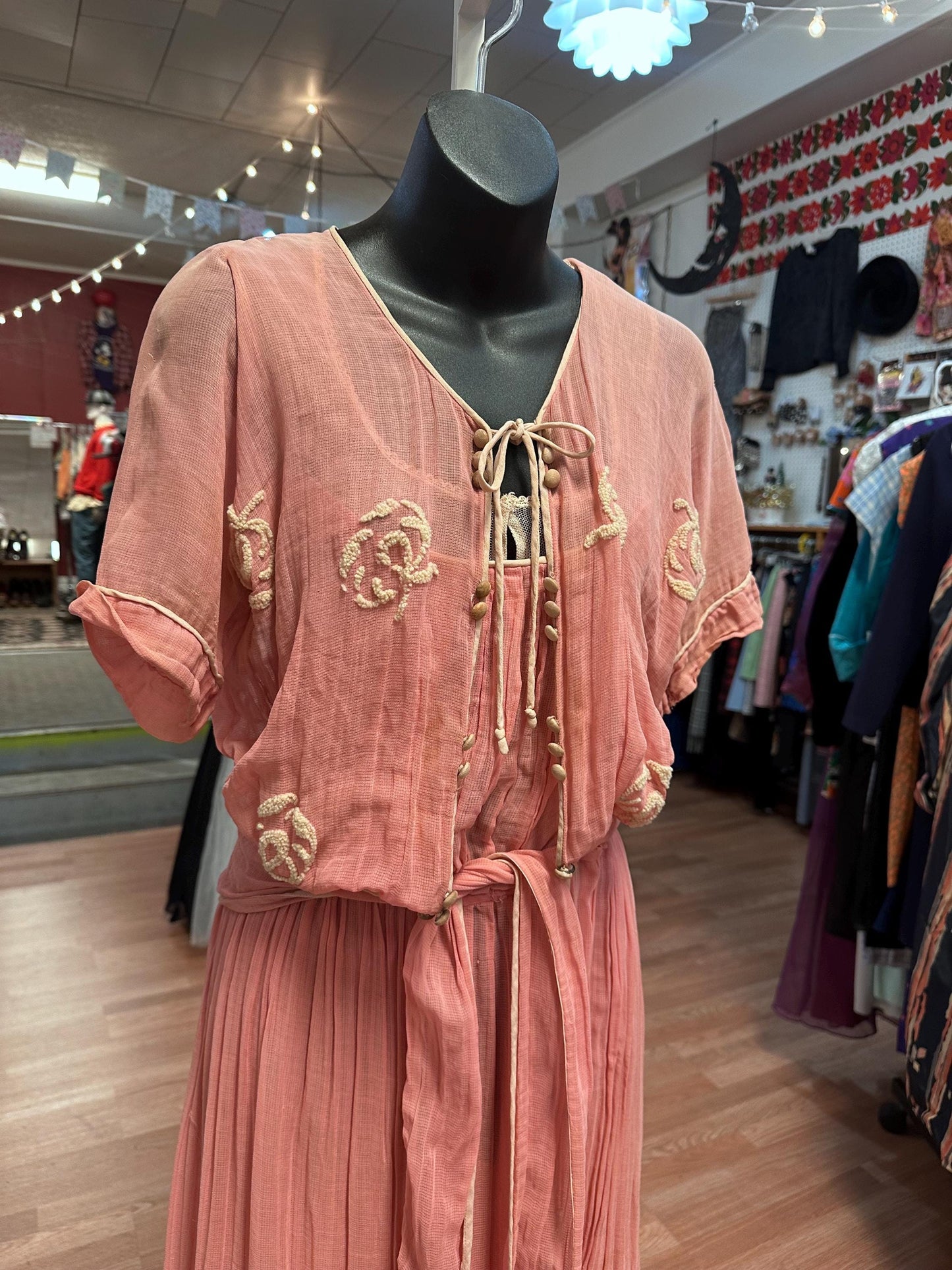 RARE Vintage Victorian Pink Muslin Chenille Embroidered Day Dress XS