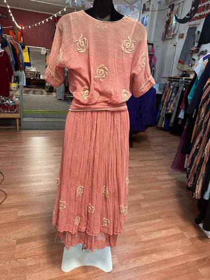 RARE Vintage Victorian Pink Muslin Chenille Embroidered Day Dress XS