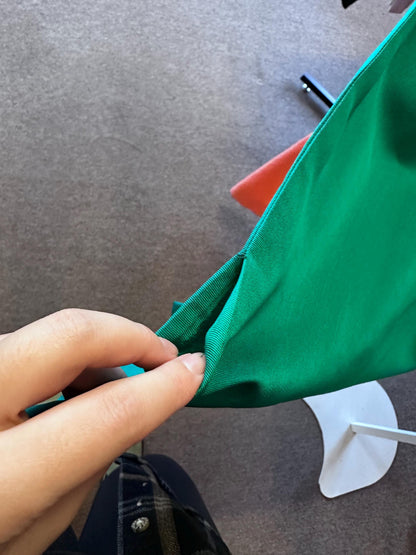 1950s Vintage Emerald Green Cocktail Wiggle Dress – Size L (Curvy Fit) – As-Is