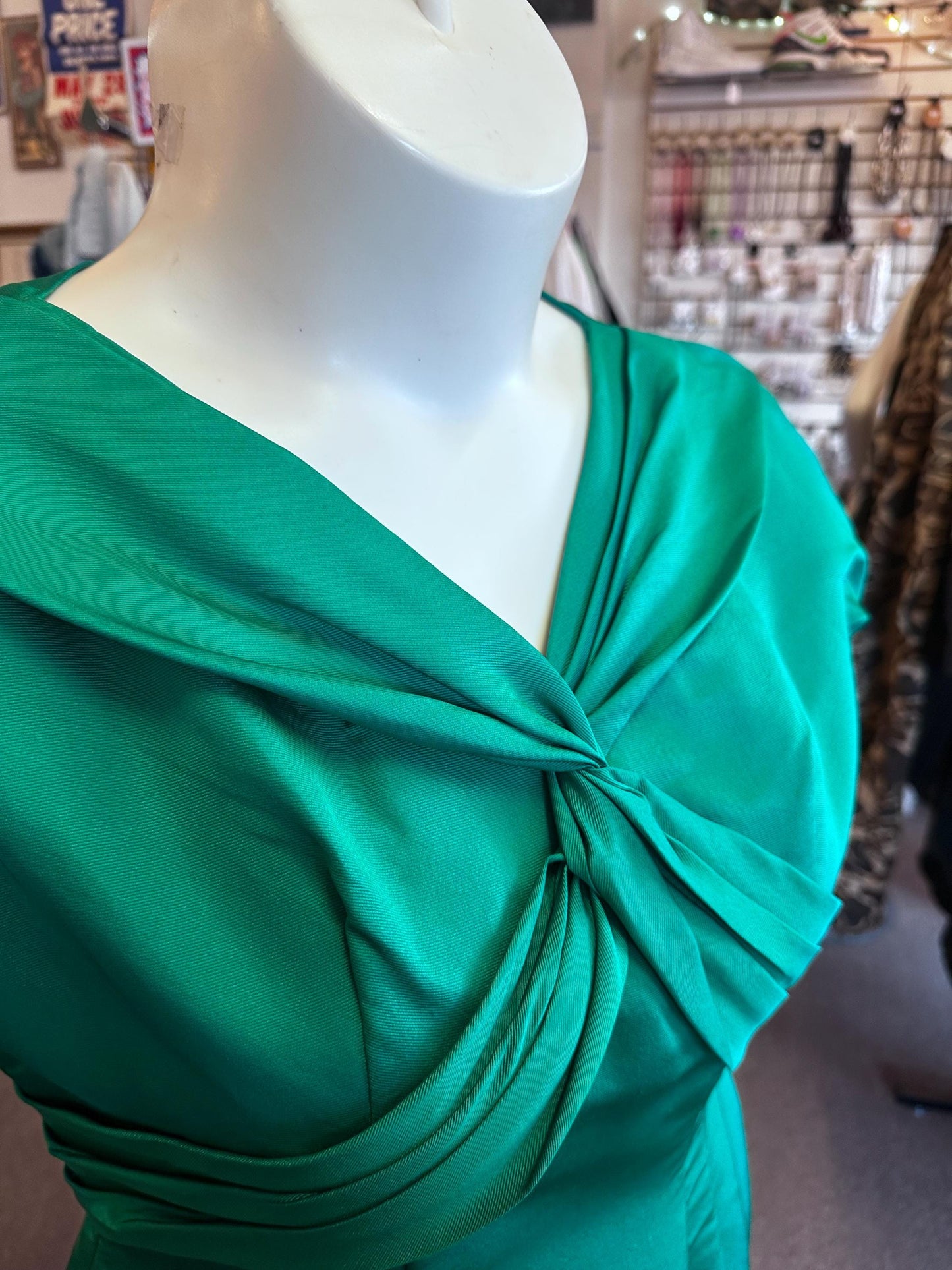 1950s Vintage Emerald Green Cocktail Wiggle Dress – Size L (Curvy Fit) – As-Is