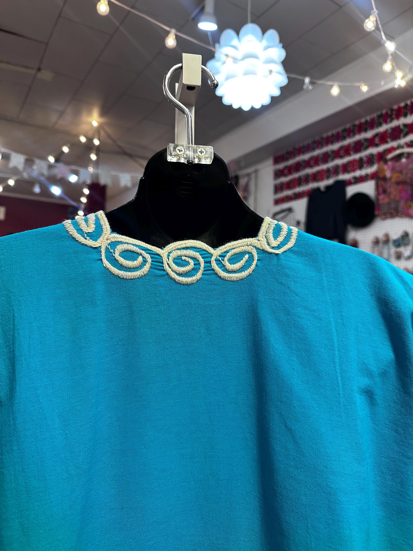 Traditional Mexican Oaxaca Huipil – Hand-Embroidered Teal Blouse (Size M/L)