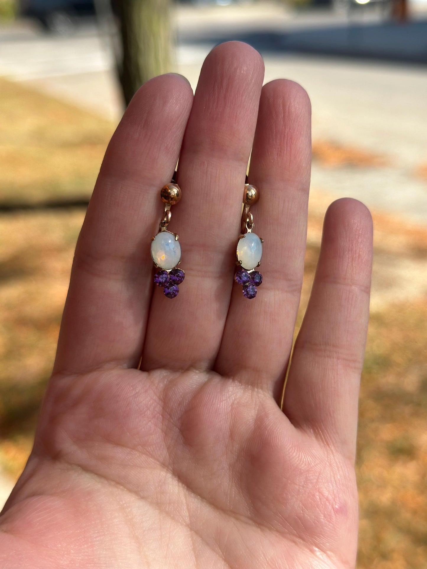 MCM Vintage 1940's-50's Goldtone Screwback Clip on Faux Created Opal Earrings
