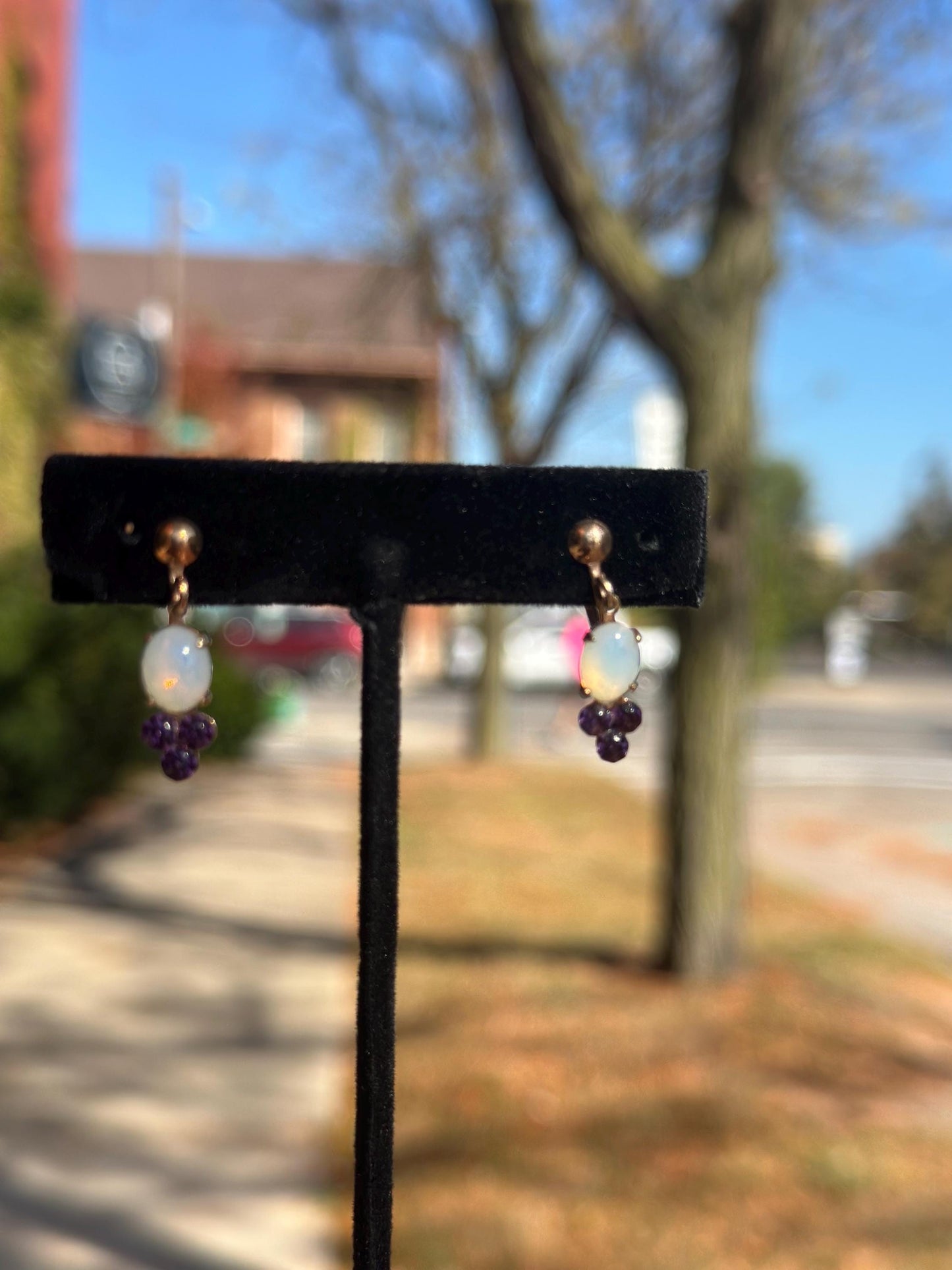 MCM Vintage 1940's-50's Goldtone Screwback Clip on Faux Created Opal Earrings