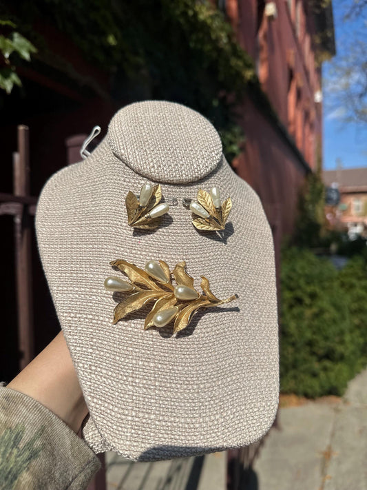 Vintage 1950s Trefari Gold Tone and Pearl Leaf Brooch and Clip on Earring Set