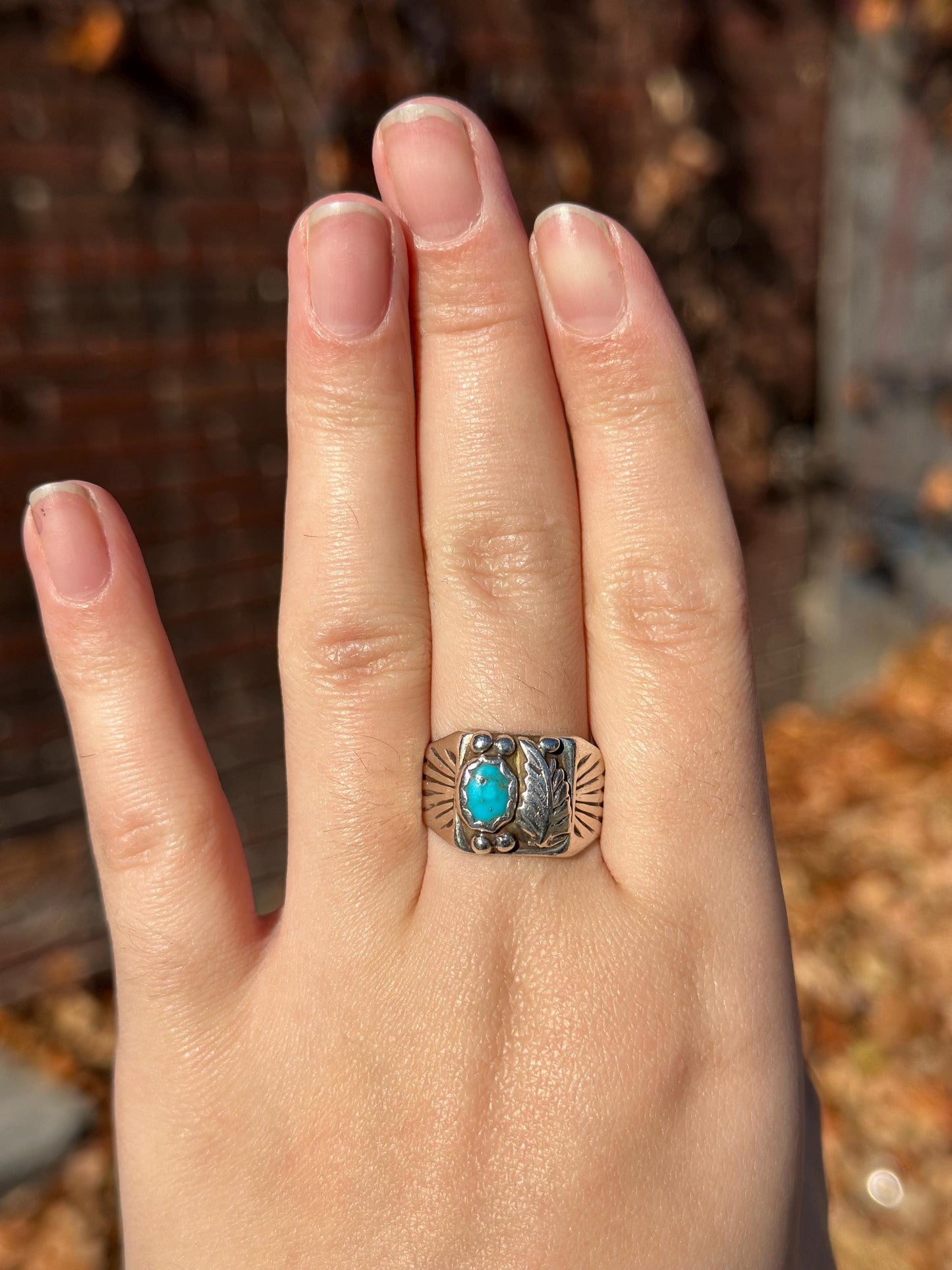 MCM Mens or Womens Navajo Zuni Style Turquoise and Feather Sterling Silver Chunky Ring Cool Size 8.5
