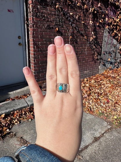 MCM Mens or Womens Navajo Zuni Style Turquoise and Feather Sterling Silver Chunky Ring Cool Size 8.5