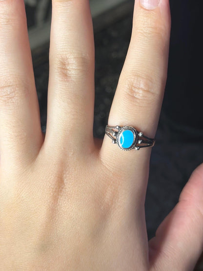 Vintage Dainty Robins Egg Turquoise MCM Women's Navajo Zuni Sterling Silver Size 8.5