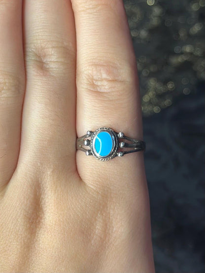 Vintage Dainty Robins Egg Turquoise MCM Women's Navajo Zuni Sterling Silver Size 8.5